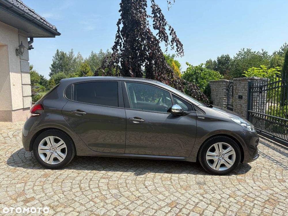 Peugeot 208 1.2 PureTech Style - 6