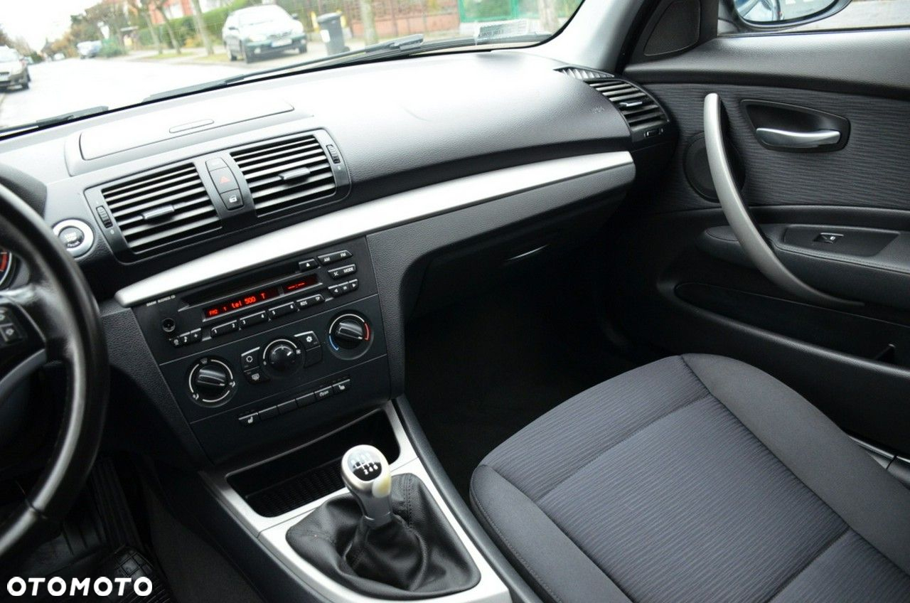 BMW Seria 1 - 27