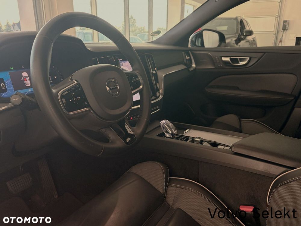 Volvo S60 B5 B AWD Plus Dark - 9