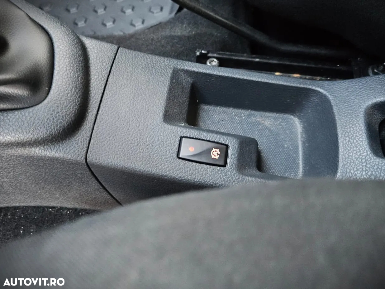 Dacia Sandero Stepway dCi 90 Prestige - 32