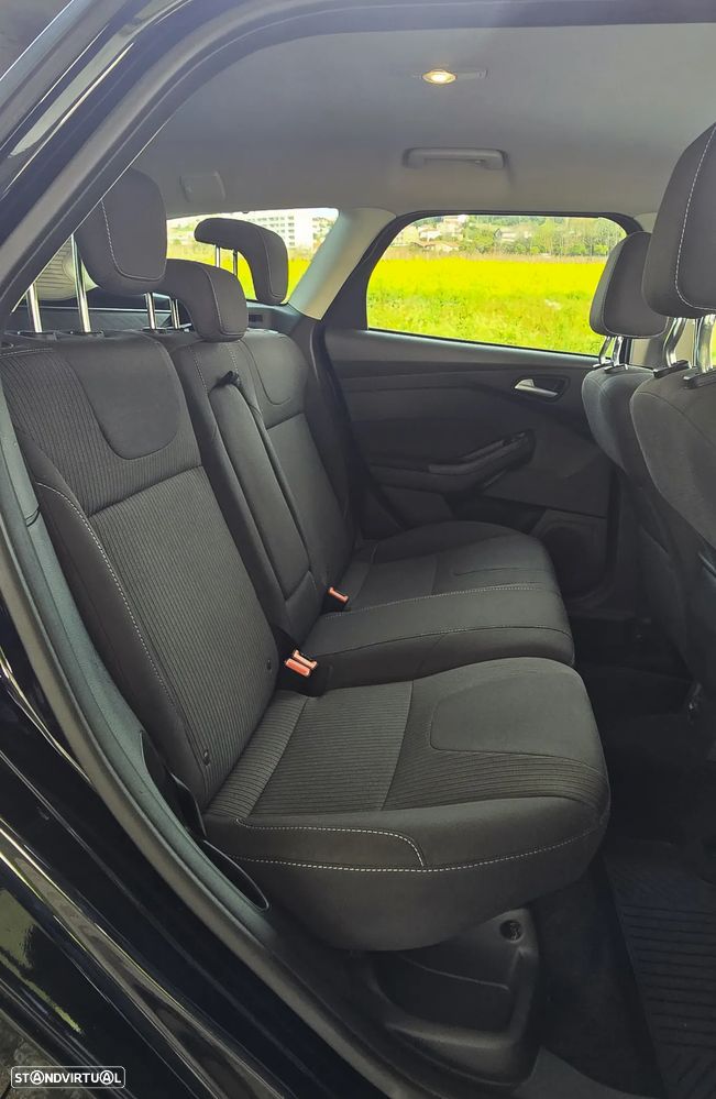 Ford Focus SW 1.0 EcoBoost S&S ST-Line - 8