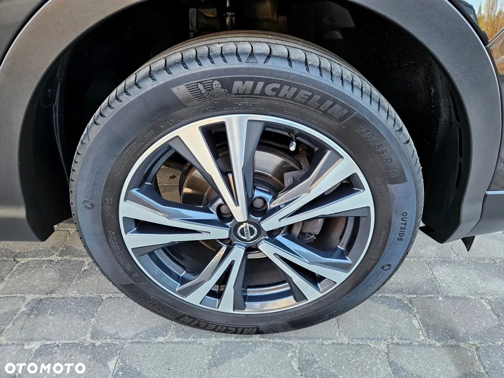 Nissan Qashqai 1.3 DIG-T N-Connecta - 38