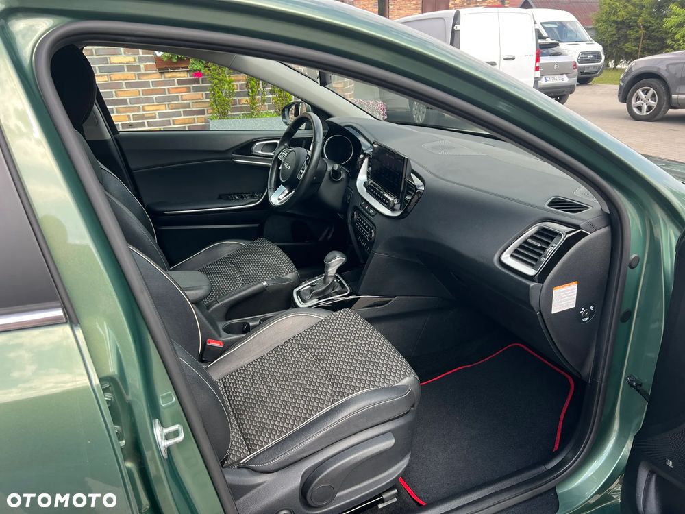 Kia Ceed - 14