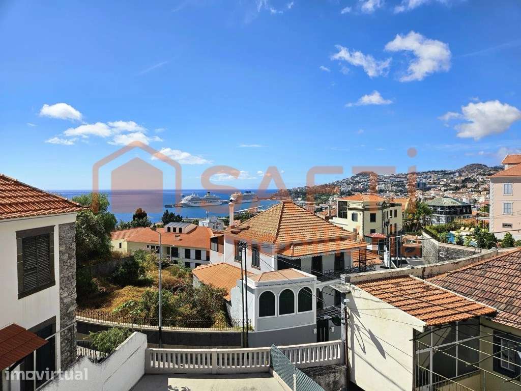 Fantástica Moradia T4 no Funchal com vista e localização prime! - Grande imagem: 2/12