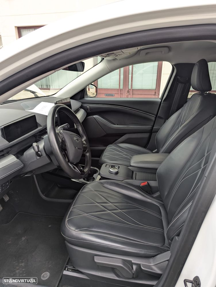 Ford Mustang Mach-E - 13