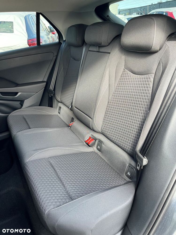 Volkswagen T-Roc 1.5 eTSI Life DSG - 9