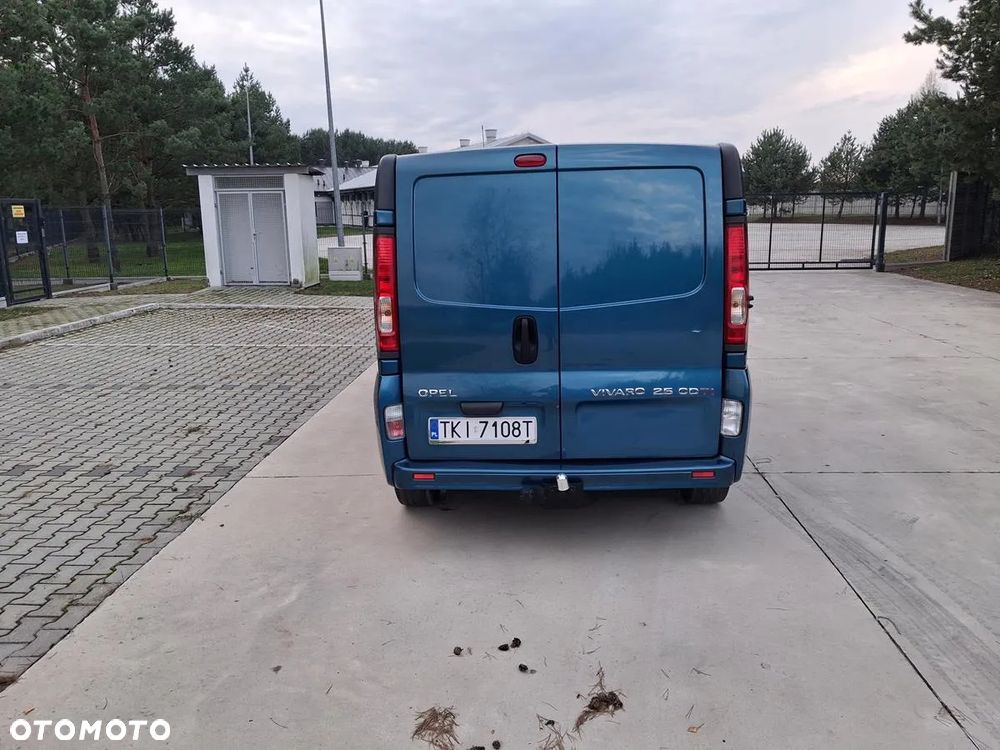 Opel Vivaro - 9