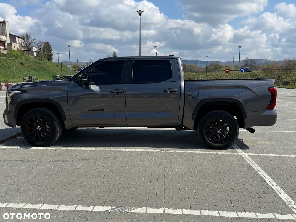 Toyota Tundra - 10