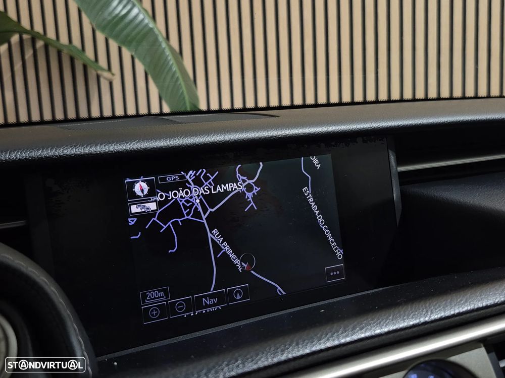 Lexus IS 300H Executive+ - 16