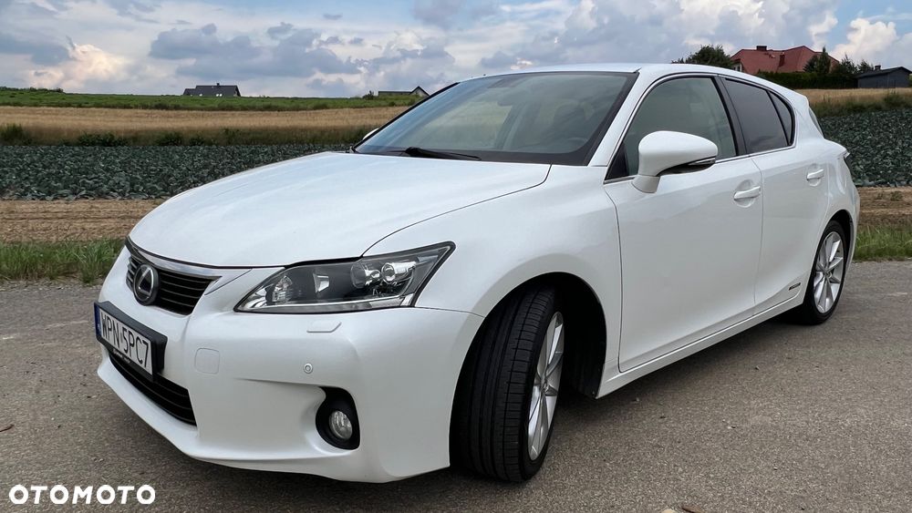 Lexus CT - 3