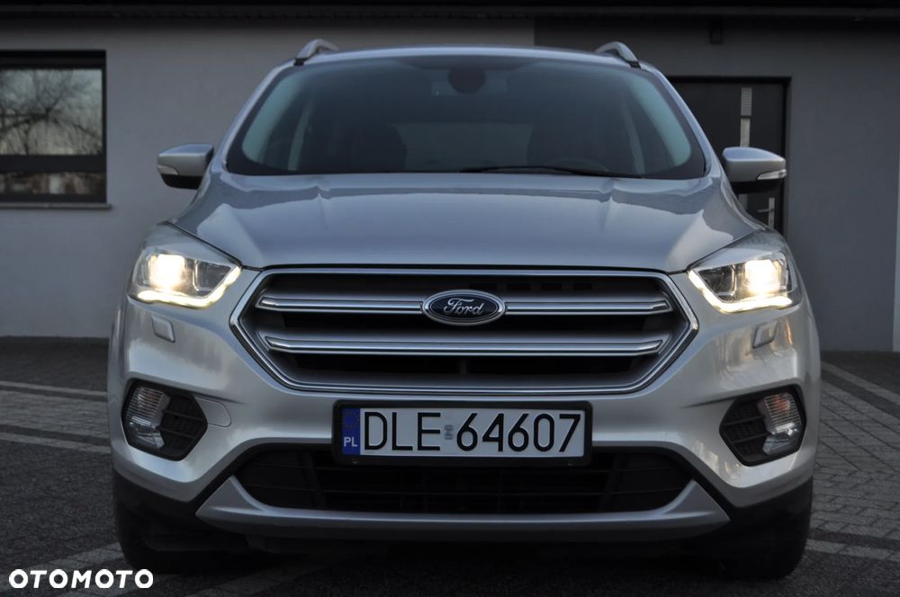 Ford Kuga 2.0 TDCi 2x4 Titanium - 22