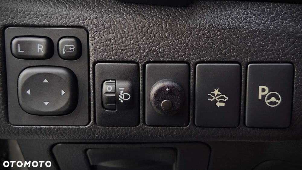 Toyota Auris Hybrid 135 Premium - 12
