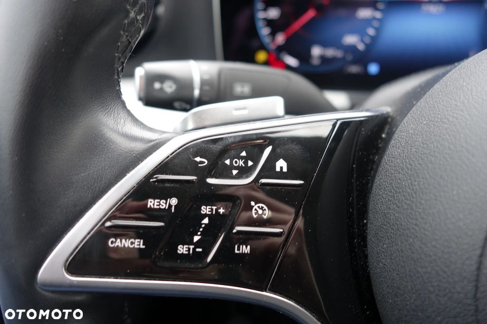 Mercedes-Benz Klasa E 220 d 4-Matic Avantgarde - 17
