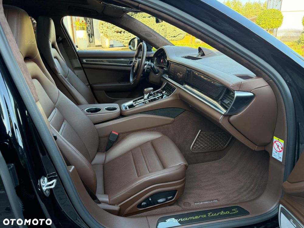 Porsche Panamera - 26