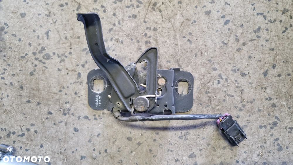 OPEL ASTRA J ZAMEK MASKI 13345630 - 1