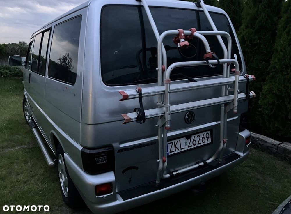 Volkswagen Multivan - 2