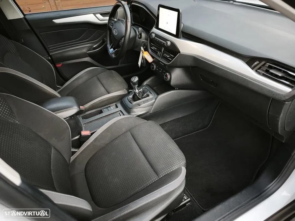 Ford Focus SW 1.5 EcoBlue S&S TITANIUM DESIGN - 17