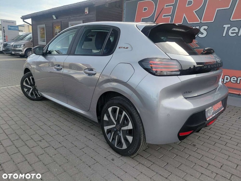 Peugeot 208 - 6