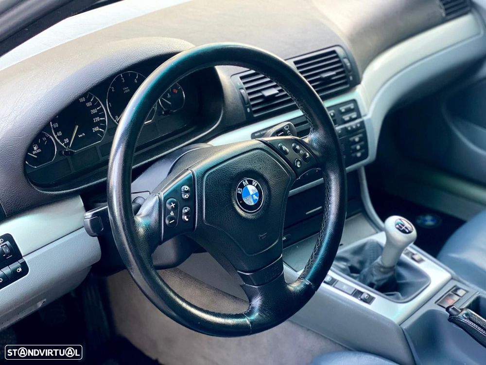 BMW 320 d Touring - 17