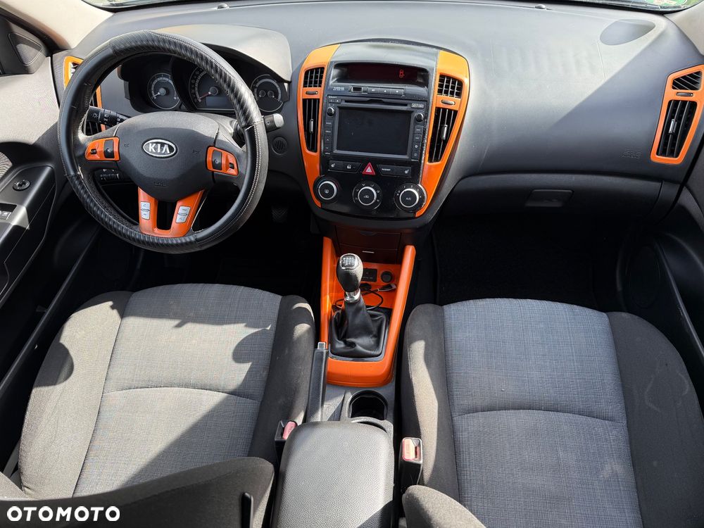 Kia Ceed 1.4 CVVT Attract - 13