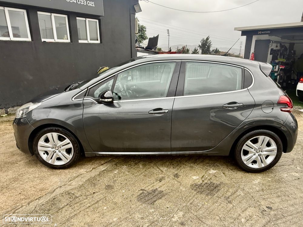 Peugeot 208 1.6 BlueHDi Allure - 4