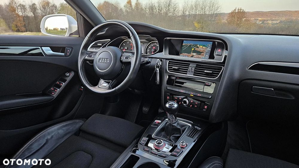 Audi A4 Avant 2.0 TDI DPF clean diesel S line Sportpaket - 28
