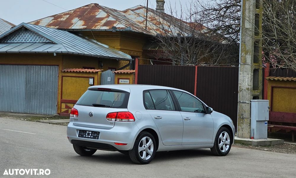 Volkswagen Golf 1.6 DSG Team - 2