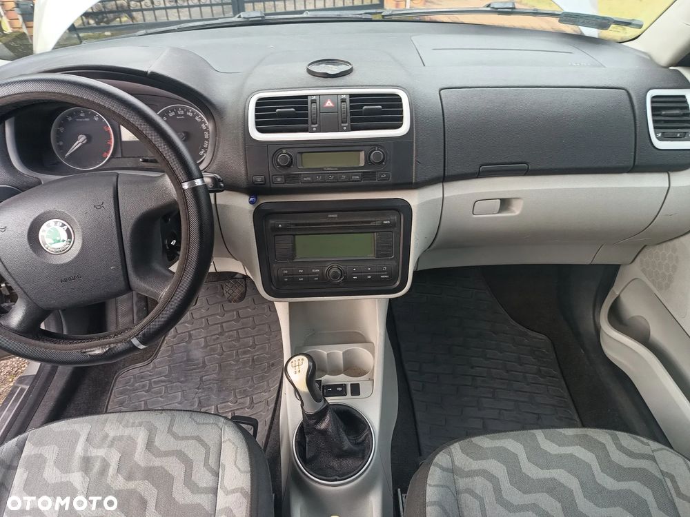 Skoda Roomster 1.6 16V - 11