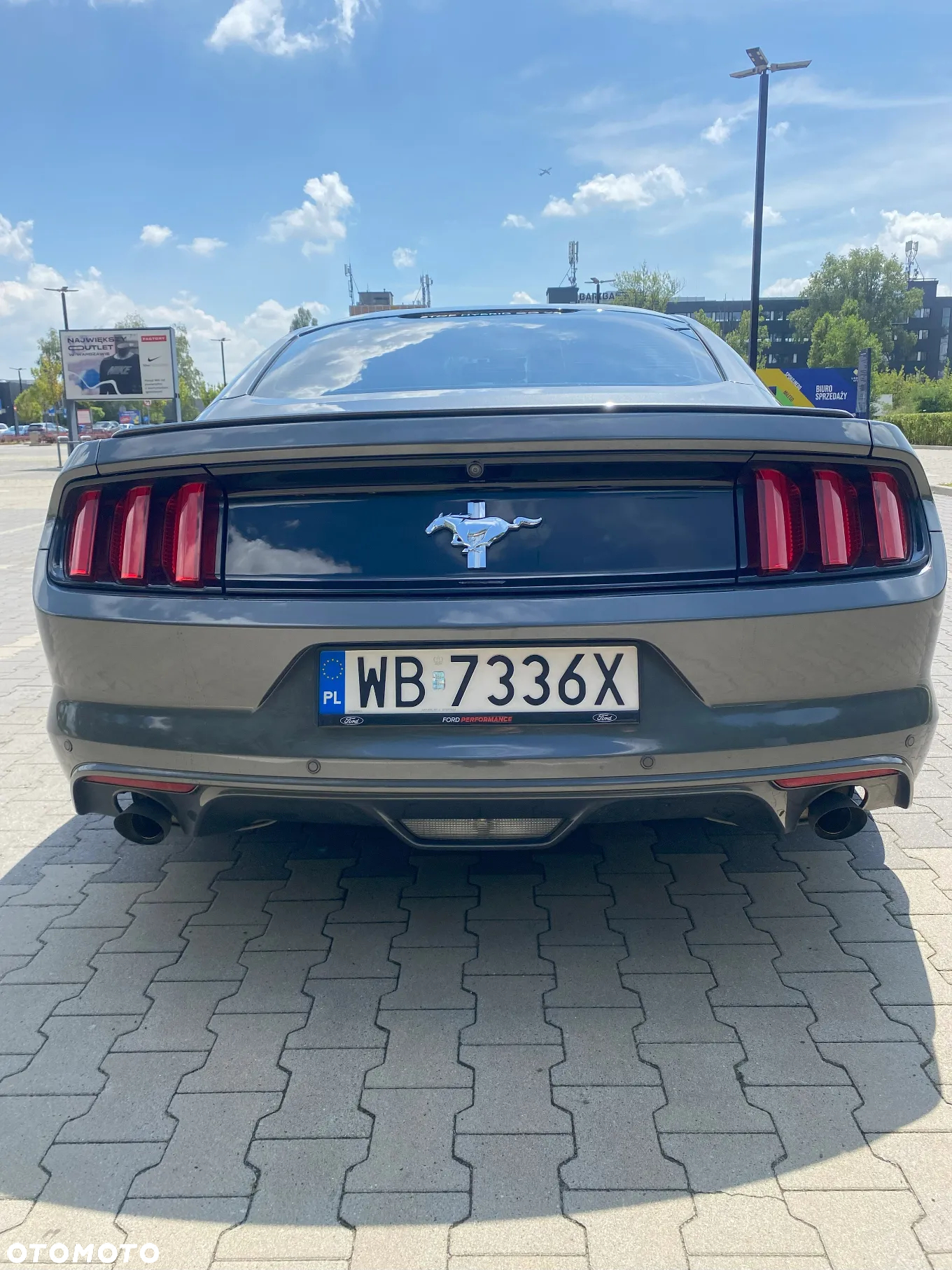 Ford Mustang - 12