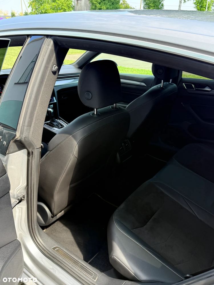 Volkswagen Arteon 2.0 TDI SCR R-Line DSG - 17