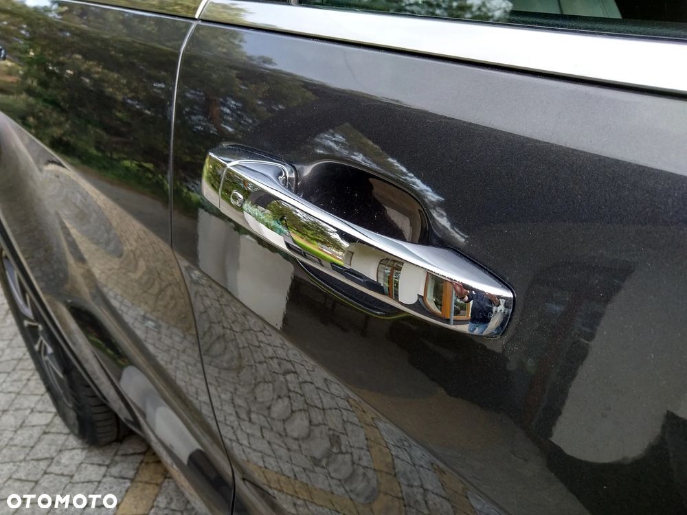 Jeep Grand Cherokee - 13