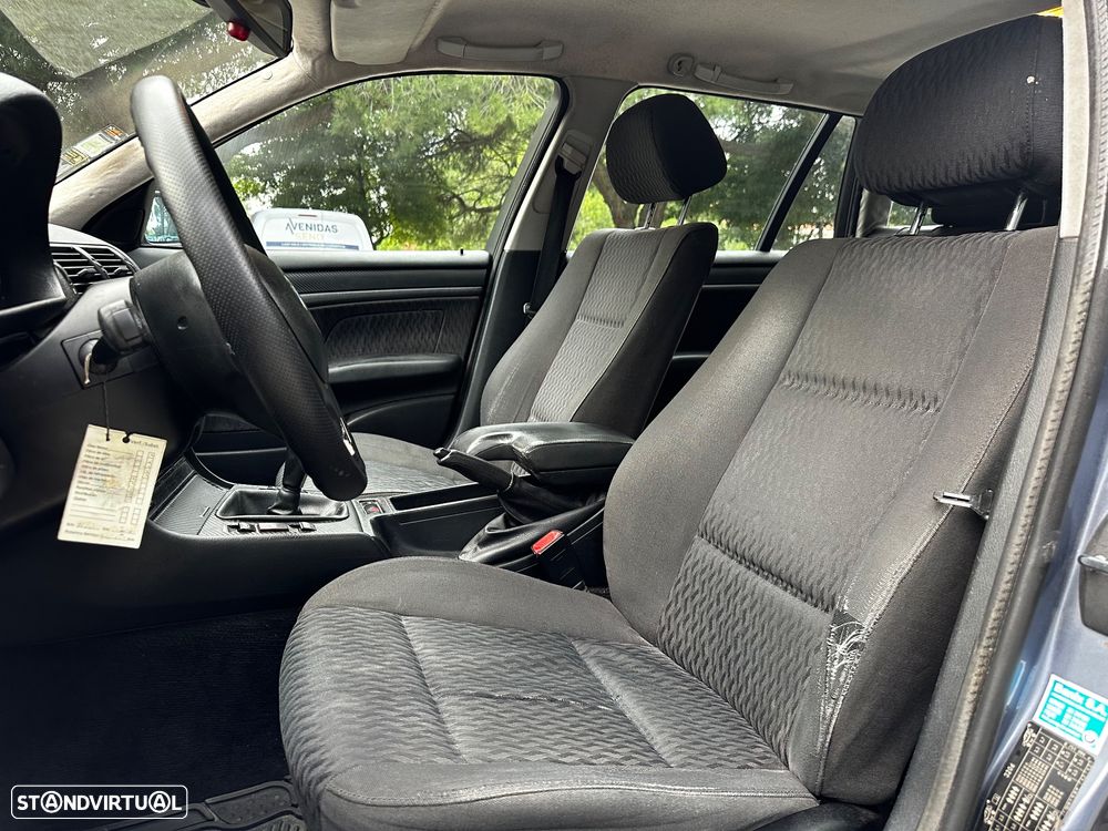 BMW 320 d Touring - 6