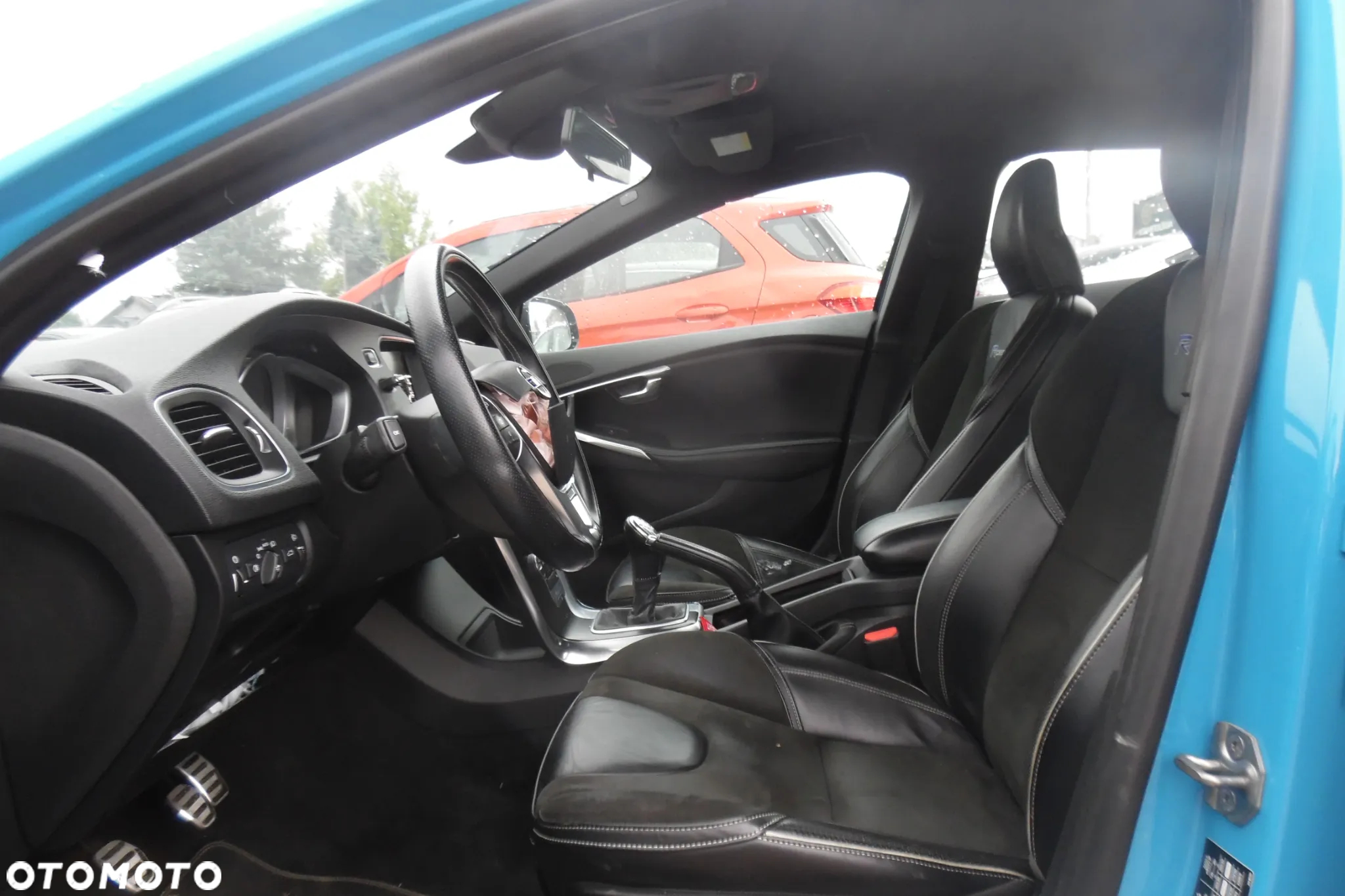 Volvo V40 D2 R-Design - 7