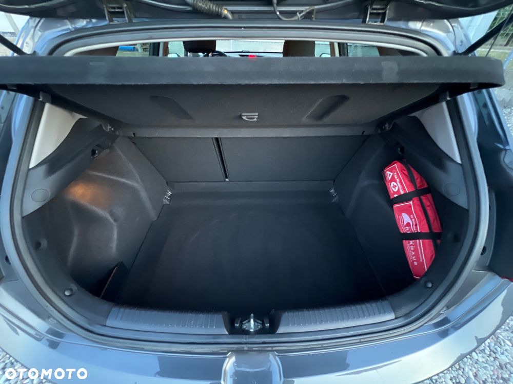 Kia Ceed 1.4 CVVT Dream Team Edition - 29