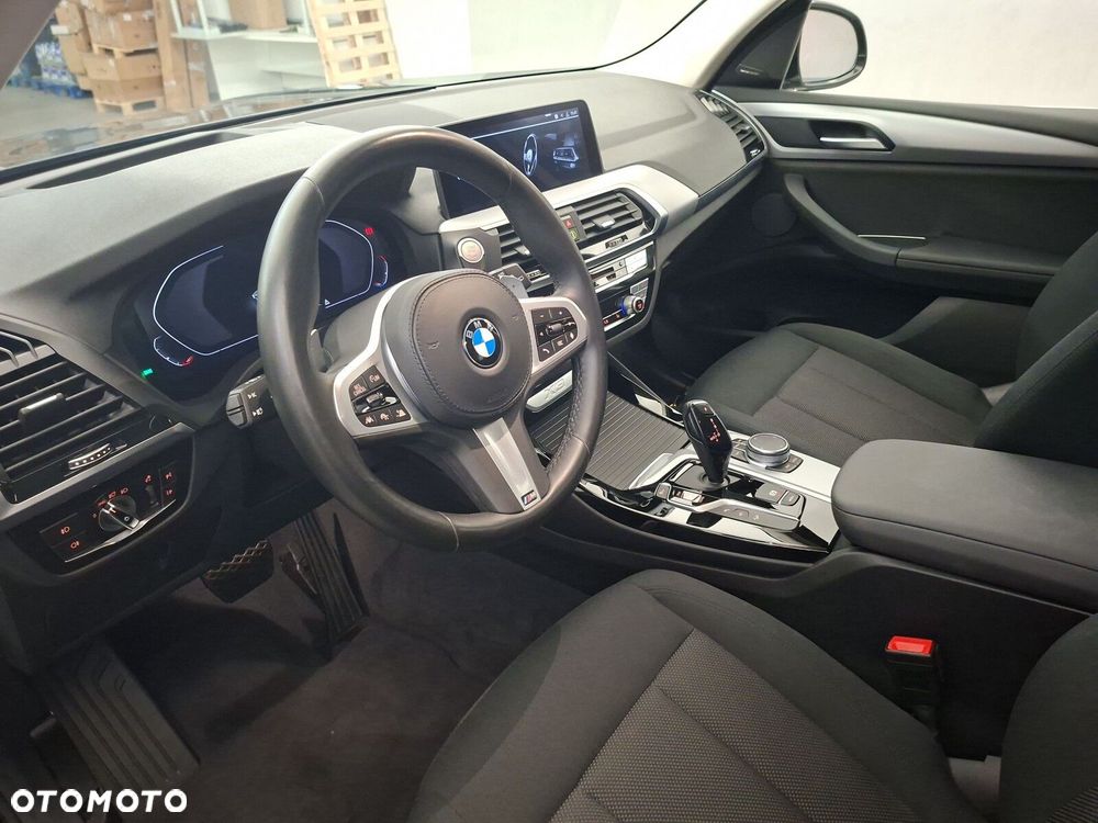 BMW X3 xDrive30i Advantage - 11