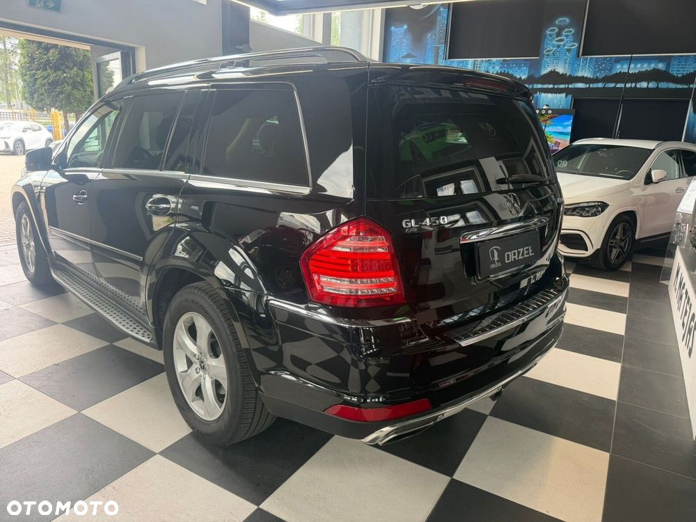 Mercedes-Benz GL - 14