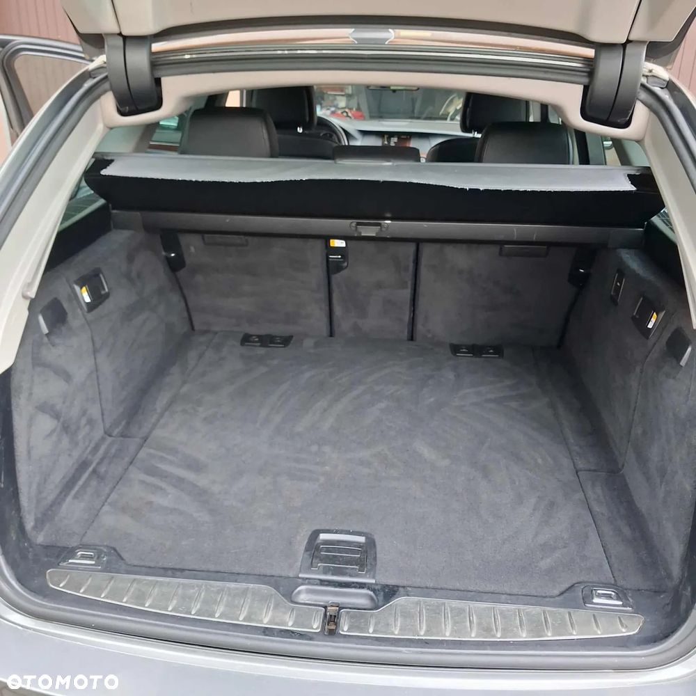 BMW Seria 5 520d Touring - 13