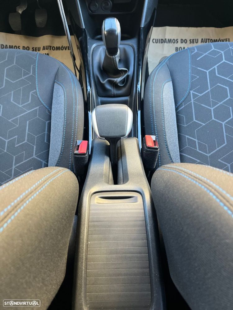 Peugeot 2008 1.5 BlueHDi Signature - 41