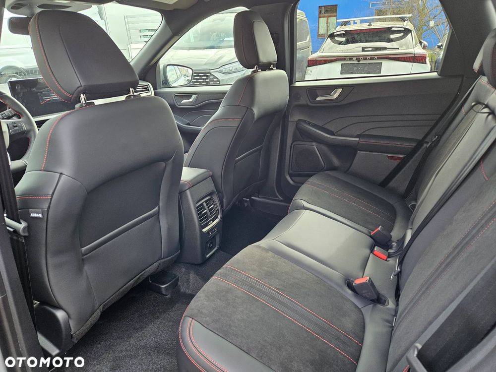 Ford Kuga 2.5 FHEV FWD ST-Line X - 15