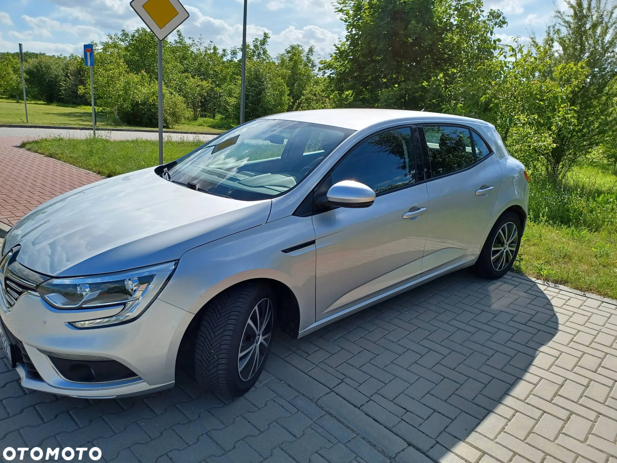 Renault Megane 1.5 dCi Business - 11