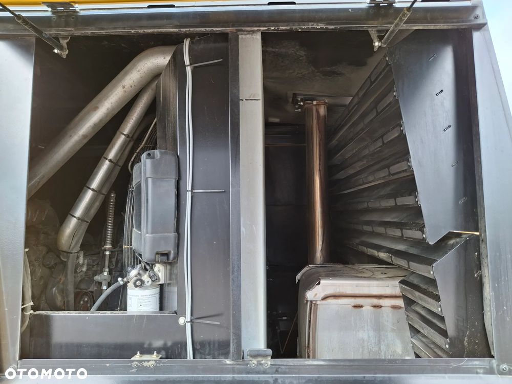 Inny Kompresor Śrubowy Mobilny Kaeser M350 Sigma Wydajność Do 34m3/min Ciśnienie Robocze Do 14 BAR Silnik Mercedes-Benz 6 Cylindrów Potężny Mobilny Kompresor Świetny Stan 7700 MTH Sterownik SIGMA CONTROL MOBIL Po Kompletnym Serwisie Gotowy Do Pracy Zastosowania: Piaskowanie / Czyszczenie Suchym Lodem / Technologia wiercenia itp. - 9