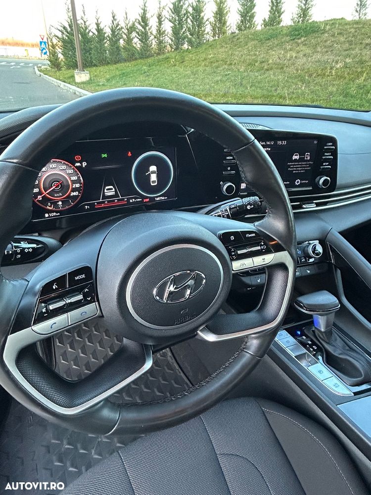 Hyundai Elantra 1.6 l 123 CP CVT Highway - 16