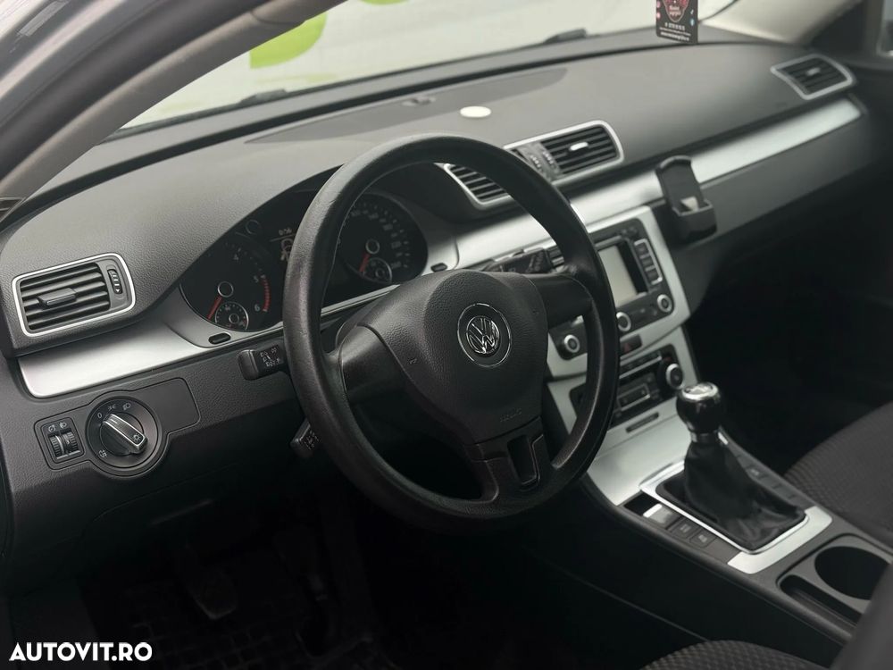 Volkswagen Passat Variant 1.6 TDI BlueMotion Technology Comfortline - 32