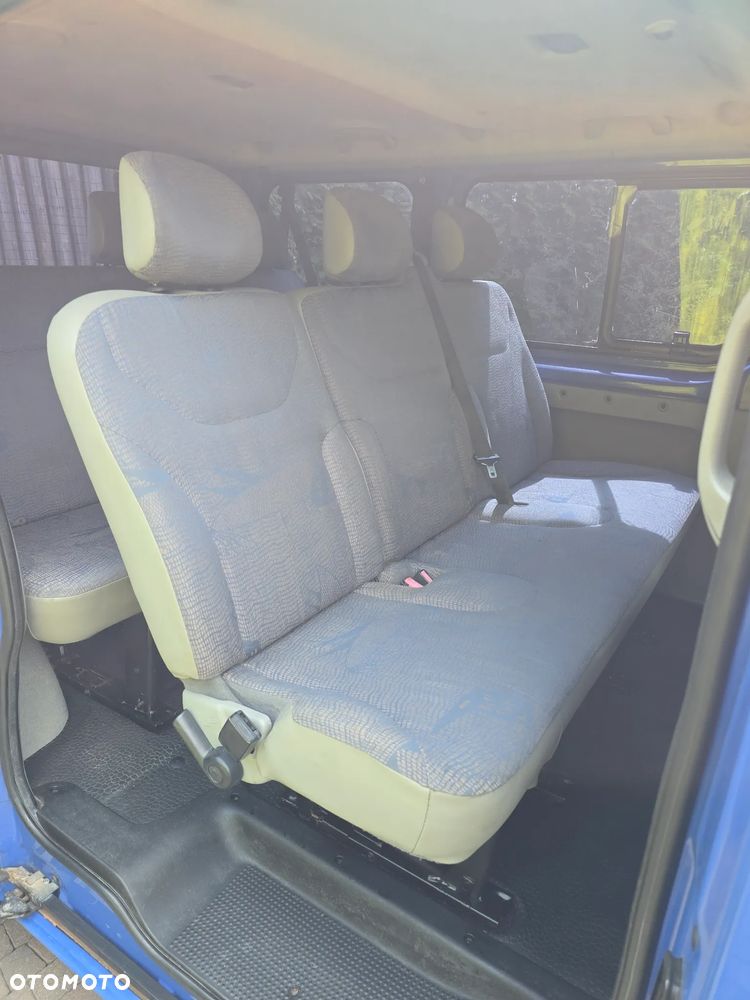 Renault Trafic - 16