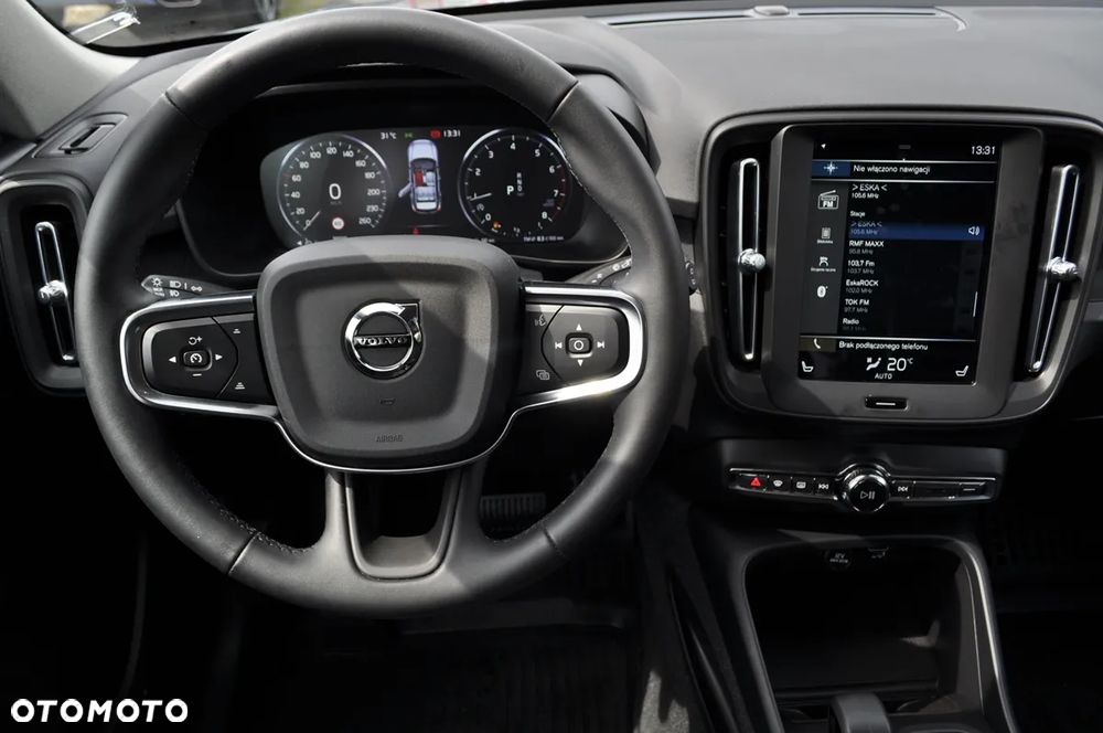 Volvo XC 40 T3 Momentum Core - 21