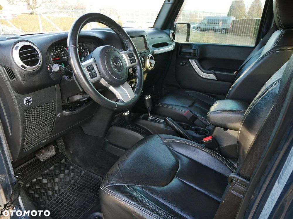 Jeep Wrangler 3.6 Unlim X - 4