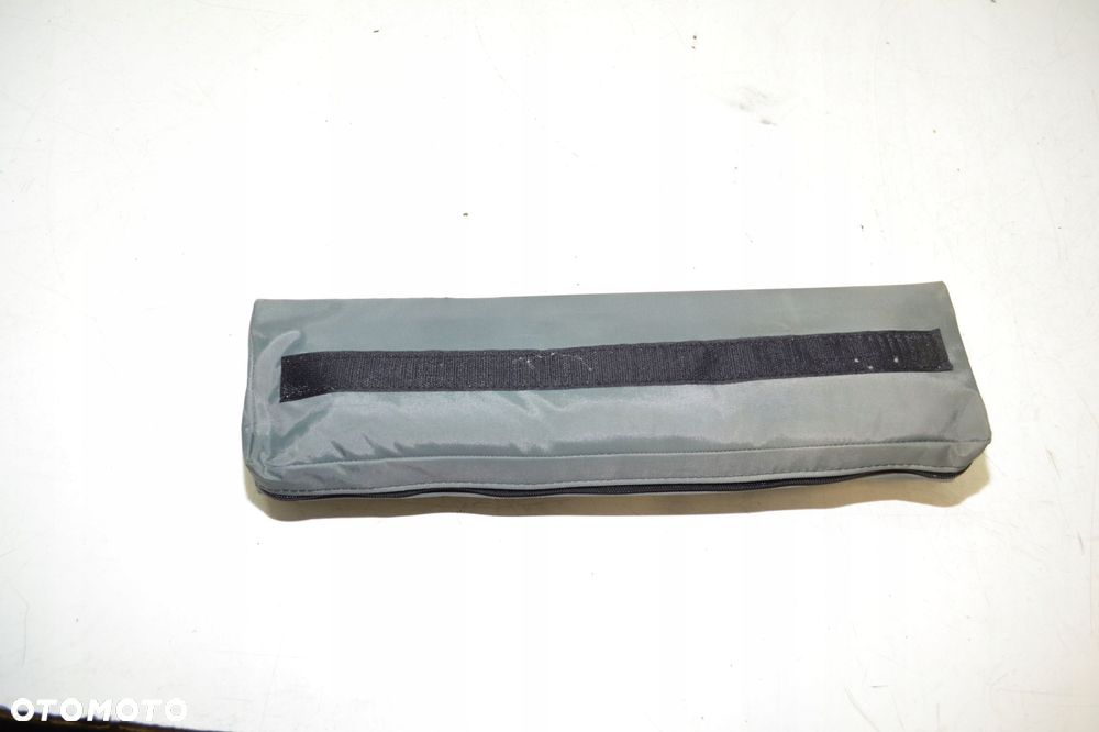 MERCEDES ACTROS MP4 APTECZKA PIERWSZEJ POMOCY TRÓJKĄT KAMIZELKA - 3