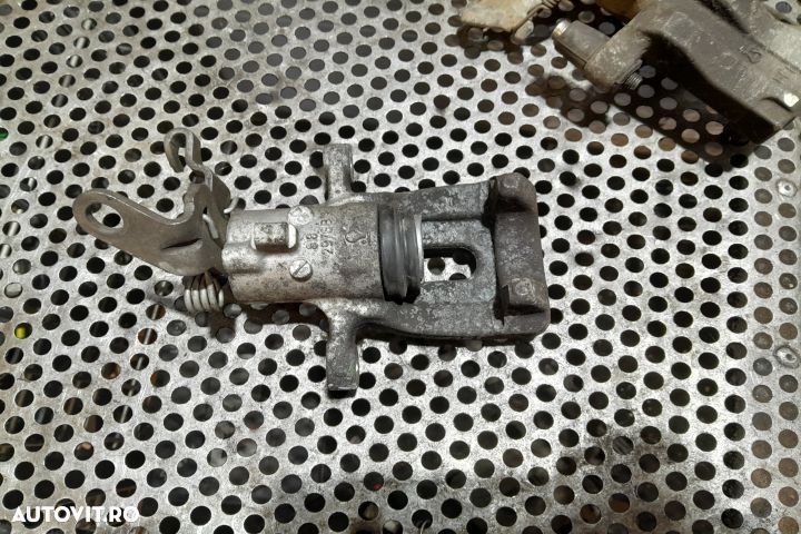 Etrier spate dreapta Skoda Octavia 3 [2013 - 2017] Combi wagon 5-usi - 3