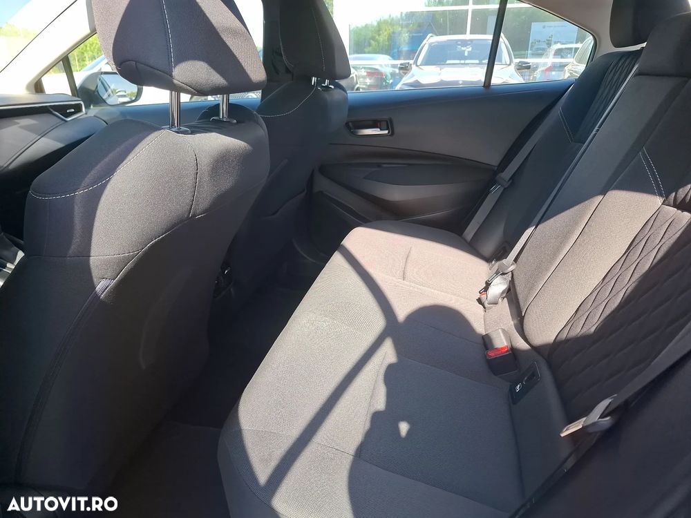 Toyota Corolla - 18