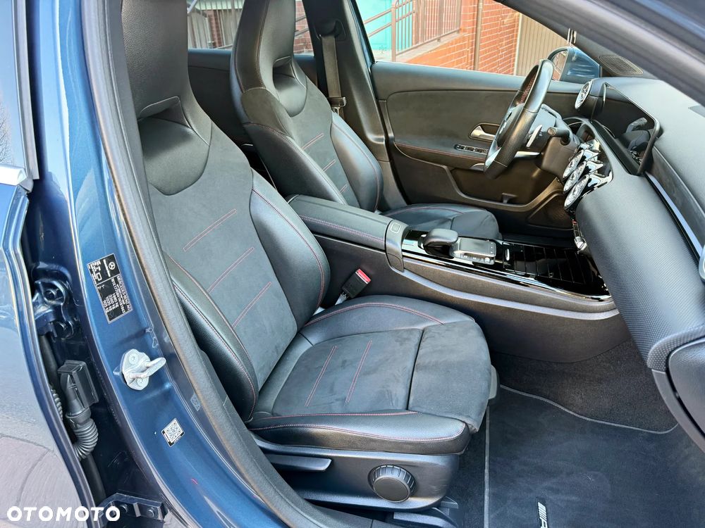 Mercedes-Benz Klasa A 180 7G-DCT AMG Line - 7